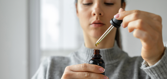 Descubra como a Vitamina B12 pode melhorar seu equilíbrio emocional e saúde mental